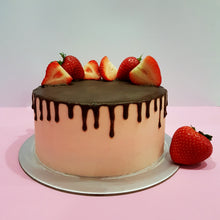 Load image into Gallery viewer, Chocolate Strawberry Cake
